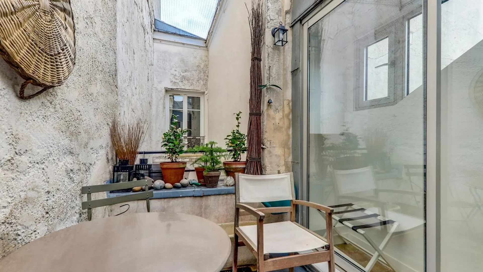 De Charme Sous Les Toits * Paris
